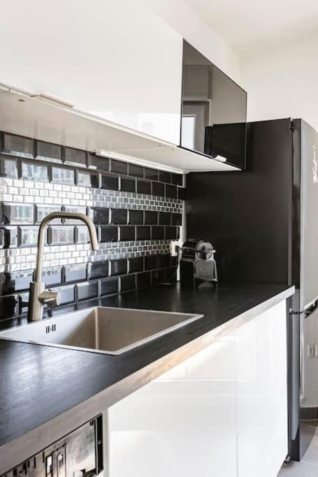 Grand Appartement , Paris La Defense Arena, 50 Metres De La Gare, 15 Min Champs Elysees Нантерр Экстерьер фото