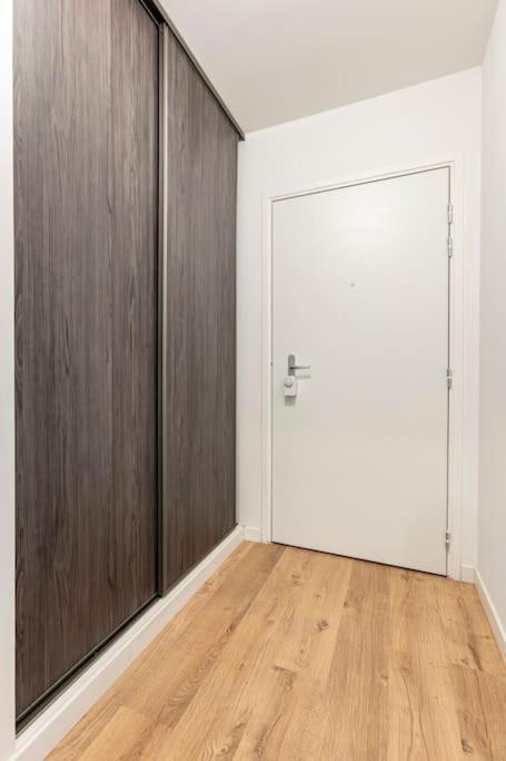 Grand Appartement , Paris La Defense Arena, 50 Metres De La Gare, 15 Min Champs Elysees Нантерр Экстерьер фото