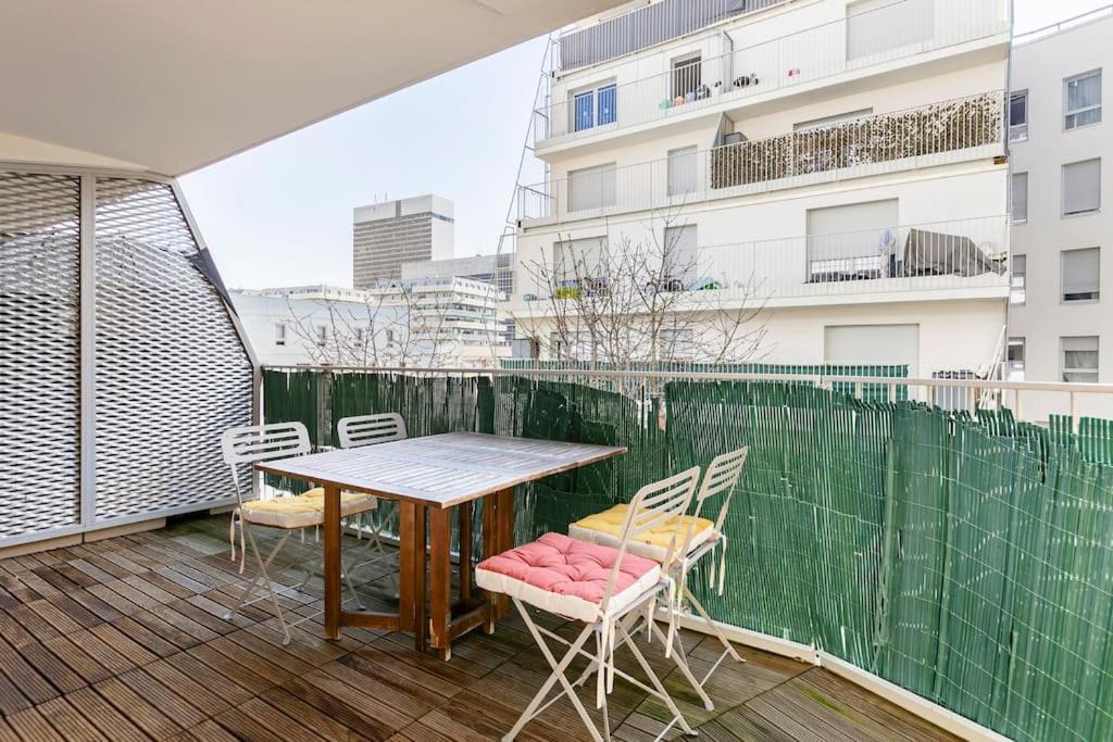 Grand Appartement , Paris La Defense Arena, 50 Metres De La Gare, 15 Min Champs Elysees Нантерр Экстерьер фото